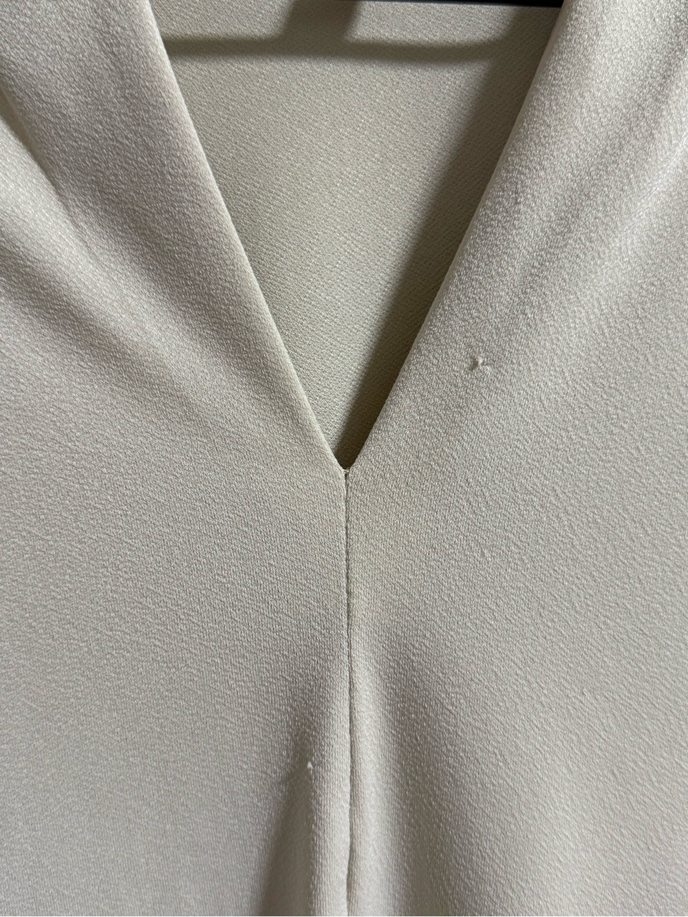 Philosophy Beige Short Sleeve Drape V-Neck Top, Size XL - Picture 3 of 7